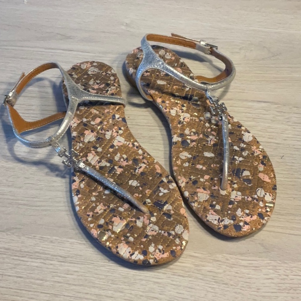 Tory Burch Marion Confetti Quilted T-Strap Silver Buckle Sandal - Size 7 Medium